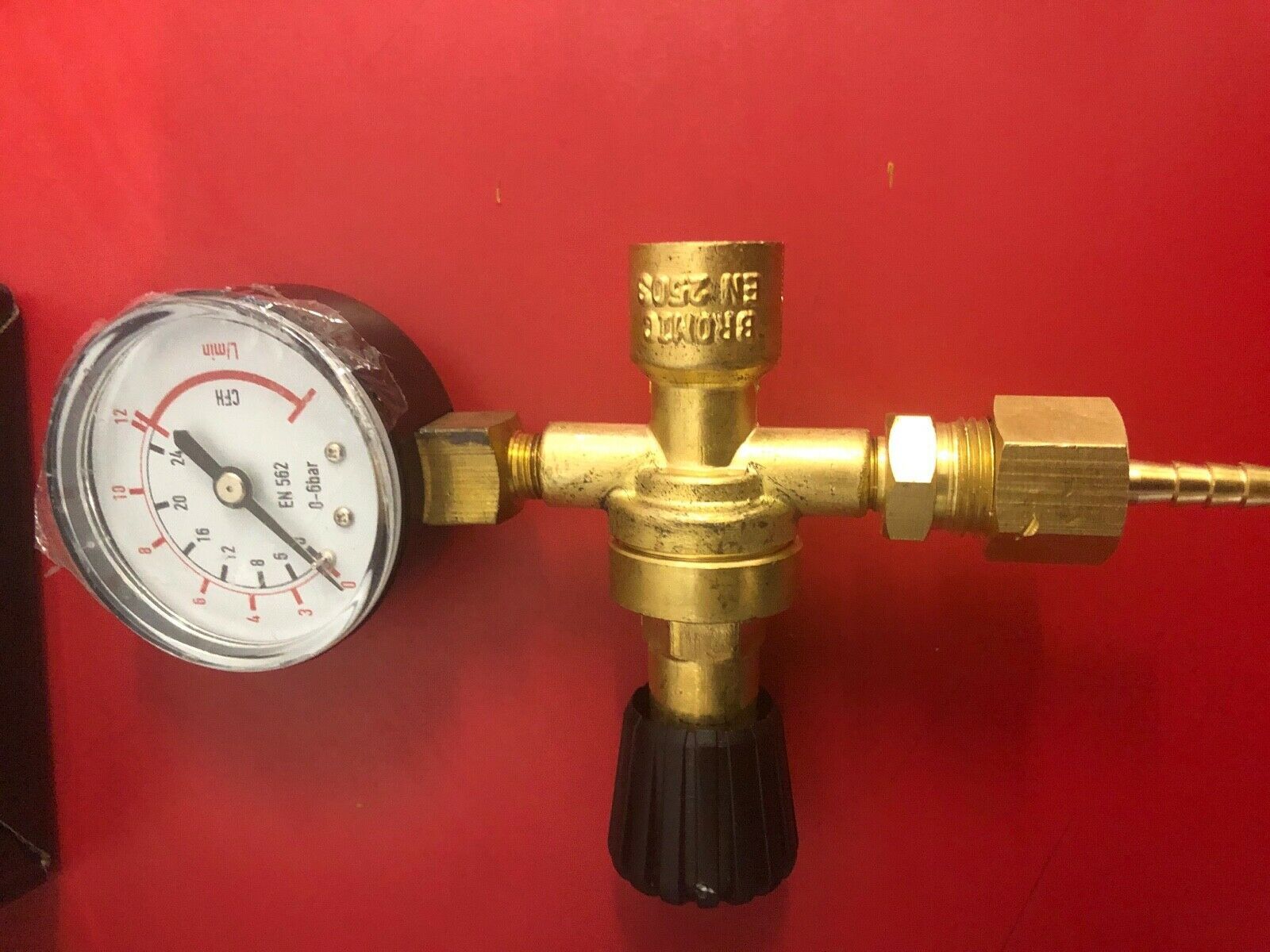 Disposable Gas Bottle PURE ARGON 2.2 Kit MIG TIG Wine Saver