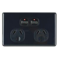 SLIMLINE HORIZONTAL WALL POWER OUTLET 10A 